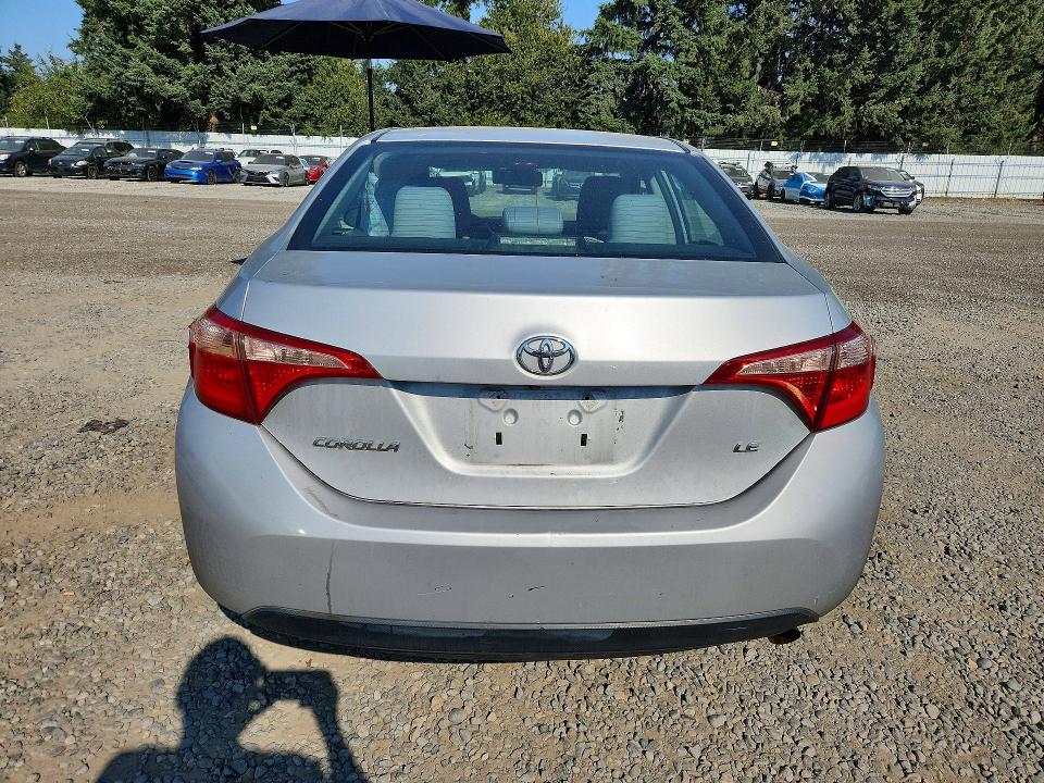 Продаж на аукціоні авто 2018 Toyota Corolla, vin: 2T1BURHE2JC064016, номер лоту: 65191726