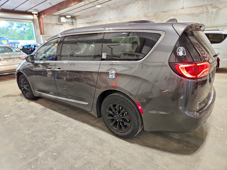 Продаж на аукціоні авто 2017 Chrysler Pacifica, vin: 2C4RC1BG8HR613838, номер лоту: 64582466