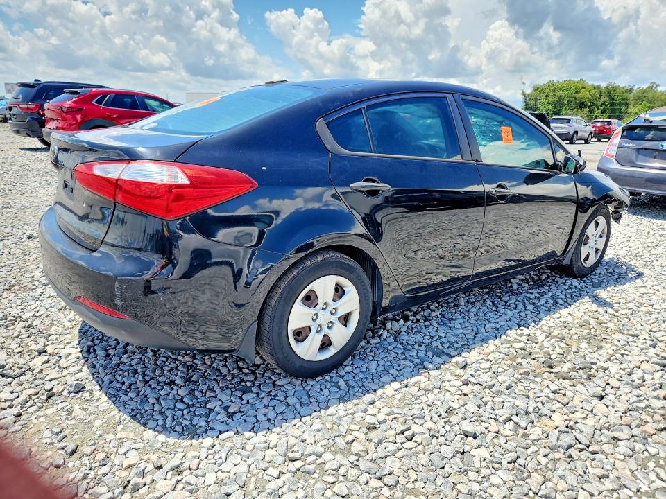 2015 Kia Forte მანქანა იყიდება აუქციონზე, vin: KNAFK4A65F5260773, აუქციონის ნომერი: 66813706