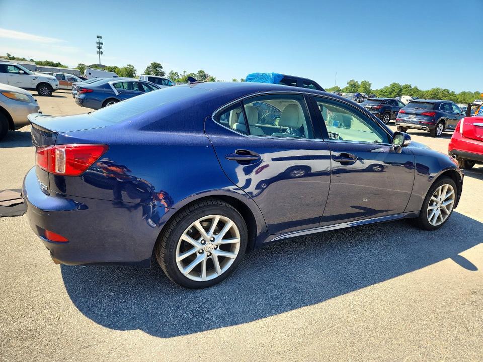 65415846 :رقم المزاد ، JTHCF5C24B5051530 vin ، 2011 Lexus Is مزاد بيع