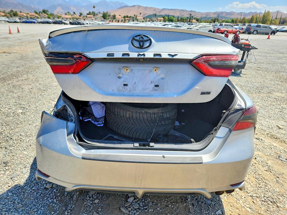66499946 :رقم المزاد ، 4T1G11AK1MU464751 vin ، 2021 Toyota Camry مزاد بيع
