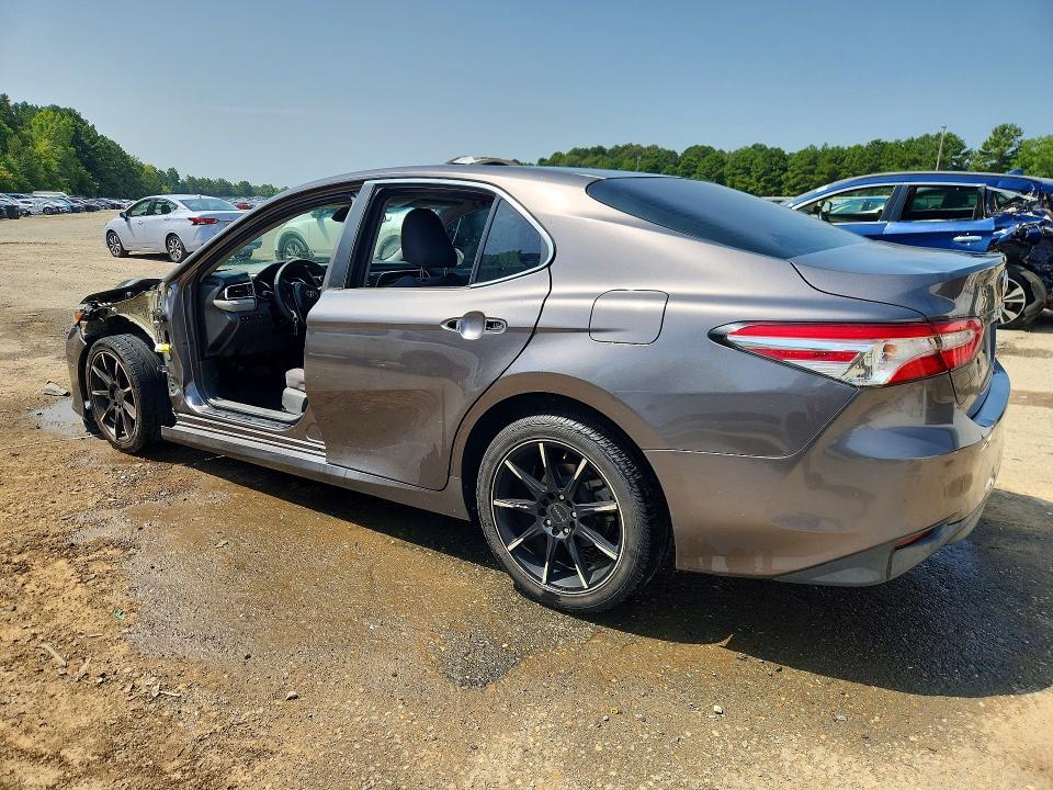 Продаж на аукціоні авто 2018 Toyota Camry, vin: 4T1B11HK2JU077315, номер лоту: 64294246