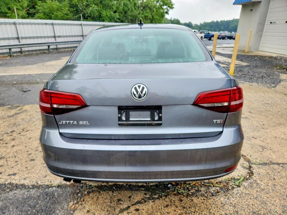 64496736 :رقم المزاد ، 3VWL07AJ6GM214993 vin ، 2016 Volkswagen Jetta مزاد بيع