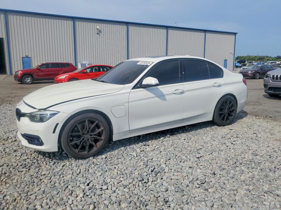 65050926 :رقم المزاد ، WBA8E1C50JA756812 vin ، 2018 Bmw 330e مزاد بيع