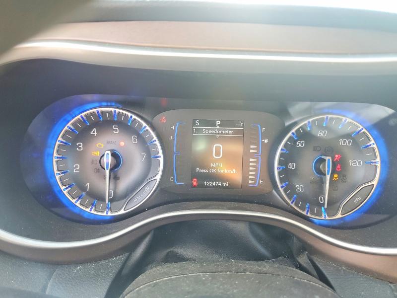 61428746 :رقم المزاد ، 2C4RC1DG0LR265698 vin ، 2020 Chrysler Voyager مزاد بيع