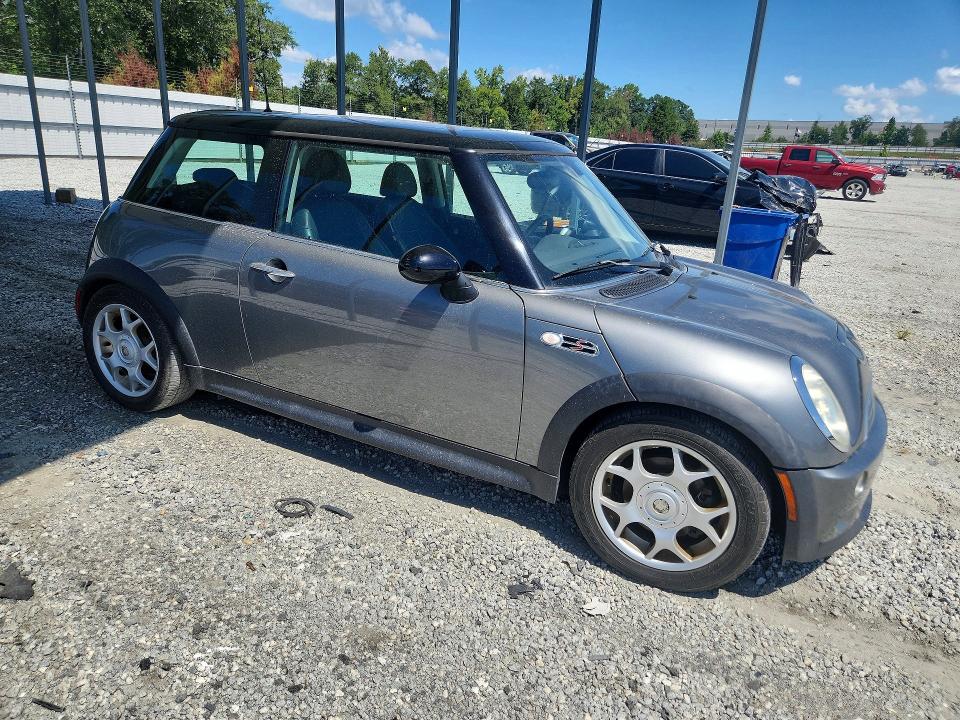 2004 Mini Cooper მანქანა იყიდება აუქციონზე, vin: WMWRE33434TD84935, აუქციონის ნომერი: 64997706