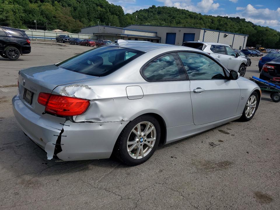 2011 Bmw 328 მანქანა იყიდება აუქციონზე, vin: WBAKF5C59BE517585, აუქციონის ნომერი: 66336196