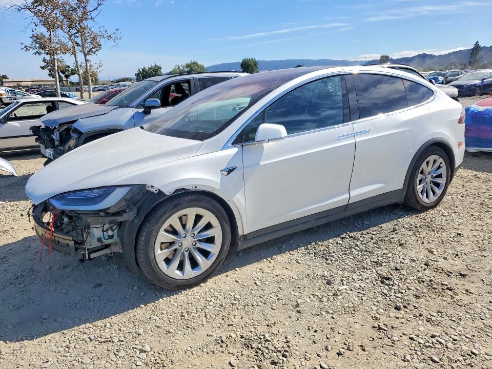 Продаж на аукціоні авто 2016 Tesla Model X, vin: 5YJXCBE21GF033662, номер лоту: 67366816