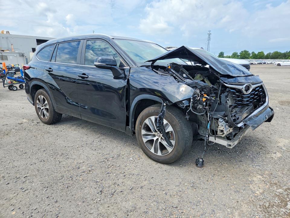 63688926 :رقم المزاد ، 5TDKDRAH6PS011520 vin ، 2023 Toyota Highlander مزاد بيع