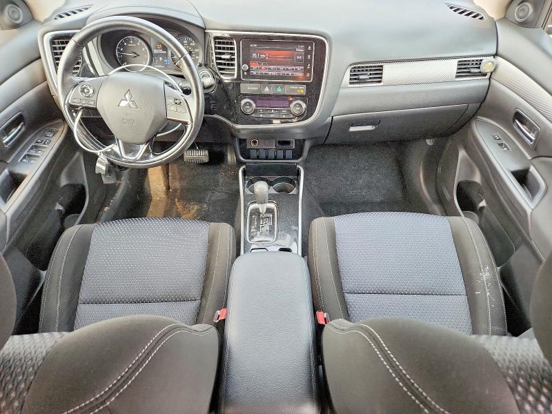 64149186 :رقم المزاد ، JA4AZ3A30HZ051388 vin ، 2017 Mitsubishi Outlander مزاد بيع