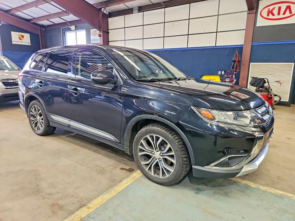 Продажа на аукционе авто 2016 Mitsubishi Outlander, vin: JA4AZ3A35GZ007062, номер лота: 63896106
