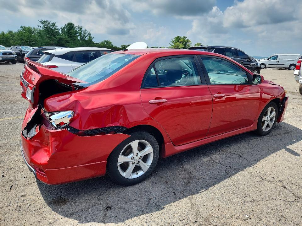 2011 Toyota Corolla მანქანა იყიდება აუქციონზე, vin: 2T1BU4EEXBC597482, აუქციონის ნომერი: 63053746