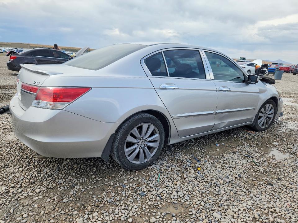 66946126 :رقم المزاد ، 1HGCP3F77BA026589 vin ، 2011 Honda Accord مزاد بيع