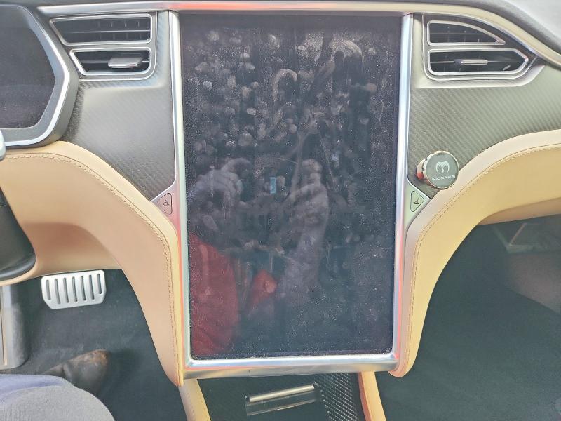 67109276 :رقم المزاد ، 5YJSA1H45FF089187 vin ، 2015 Tesla Model S مزاد بيع