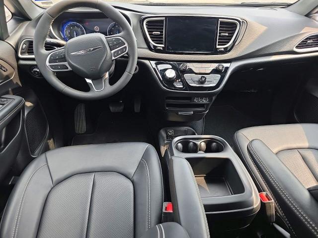 Продаж на аукціоні авто 2025 Chrysler Pacifica, vin: 2C4RC1BG8SR512113, номер лоту: 64979056