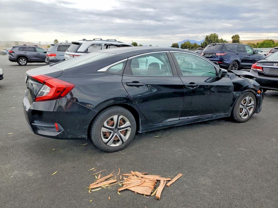 67069126 :رقم المزاد ، 2HGFC2F57HH533309 vin ، 2017 Honda Civic مزاد بيع