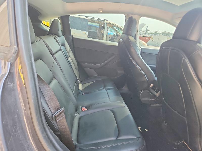 64550756 :رقم المزاد ، 5YJYGDEE5MF188595 vin ، 2021 Tesla Model Y مزاد بيع
