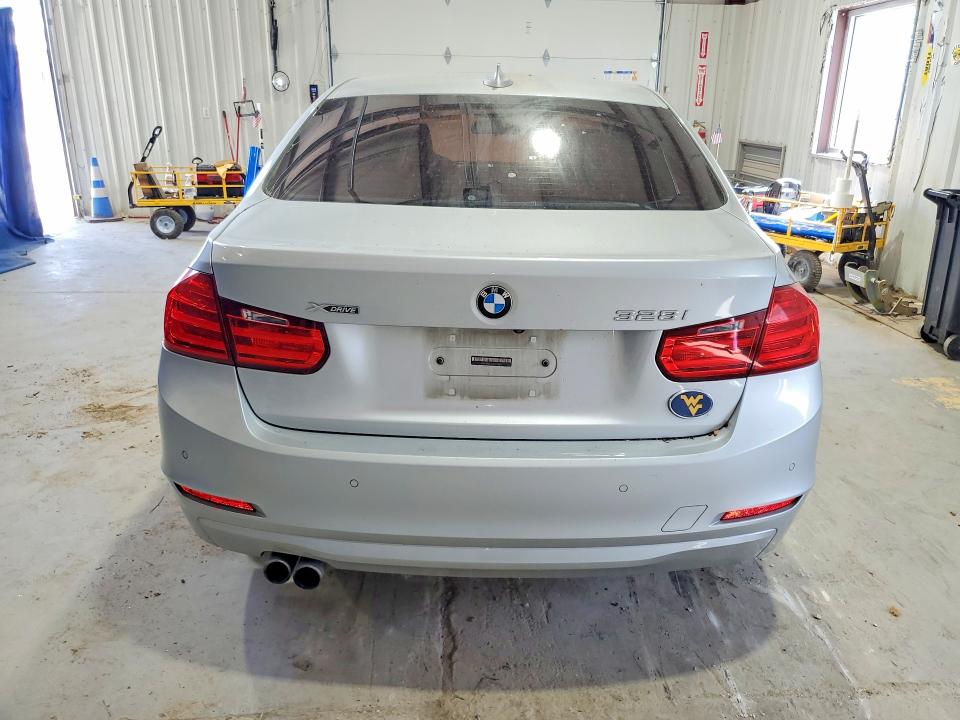 2015 Bmw 328 მანქანა იყიდება აუქციონზე, vin: WBA3B3G56FNT18191, აუქციონის ნომერი: 66647986