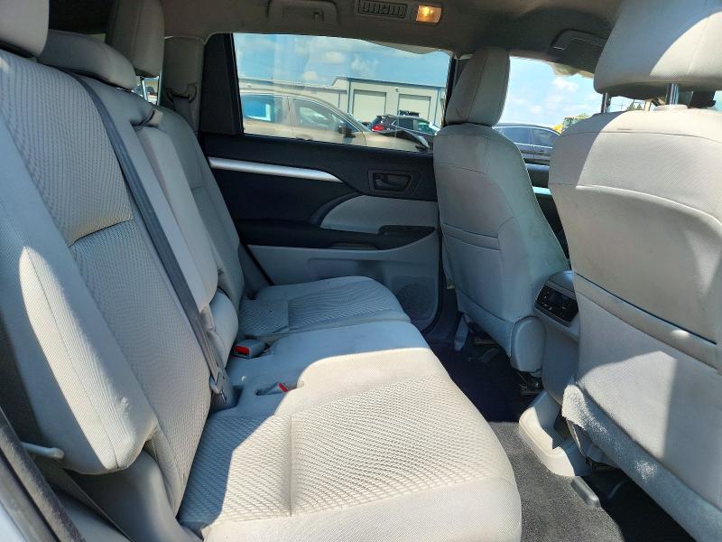 Продажа на аукционе авто 2015 Toyota Highlander, vin: 5TDBKRFH3FS173442, номер лота: 63801816