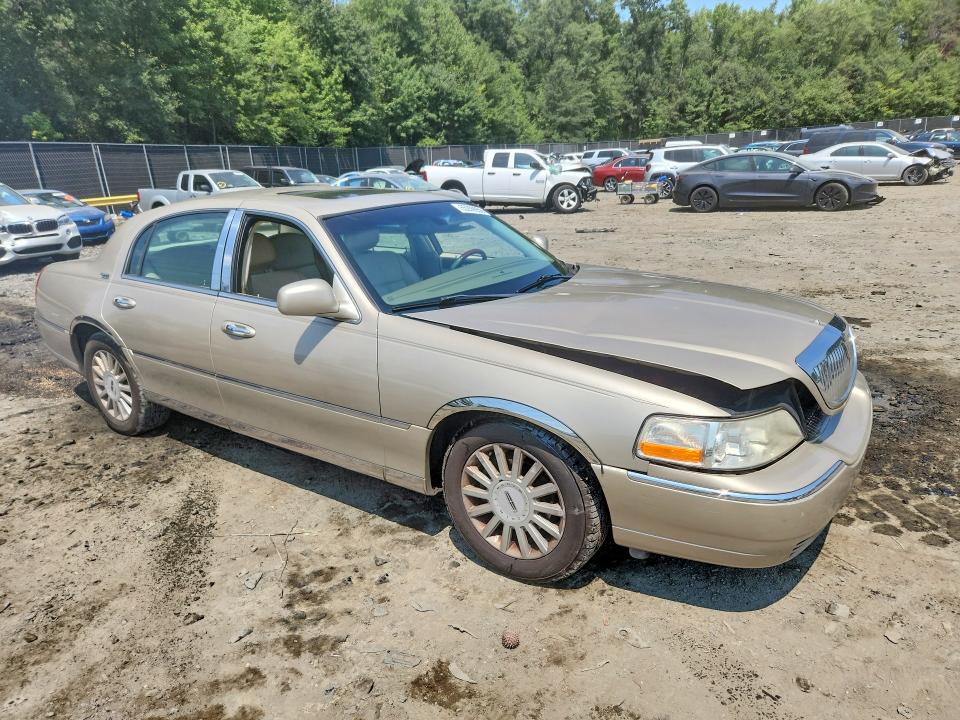 Продаж на аукціоні авто 2005 Lincoln Town Car, vin: 1LNHM82W25Y670645, номер лоту: 65209956