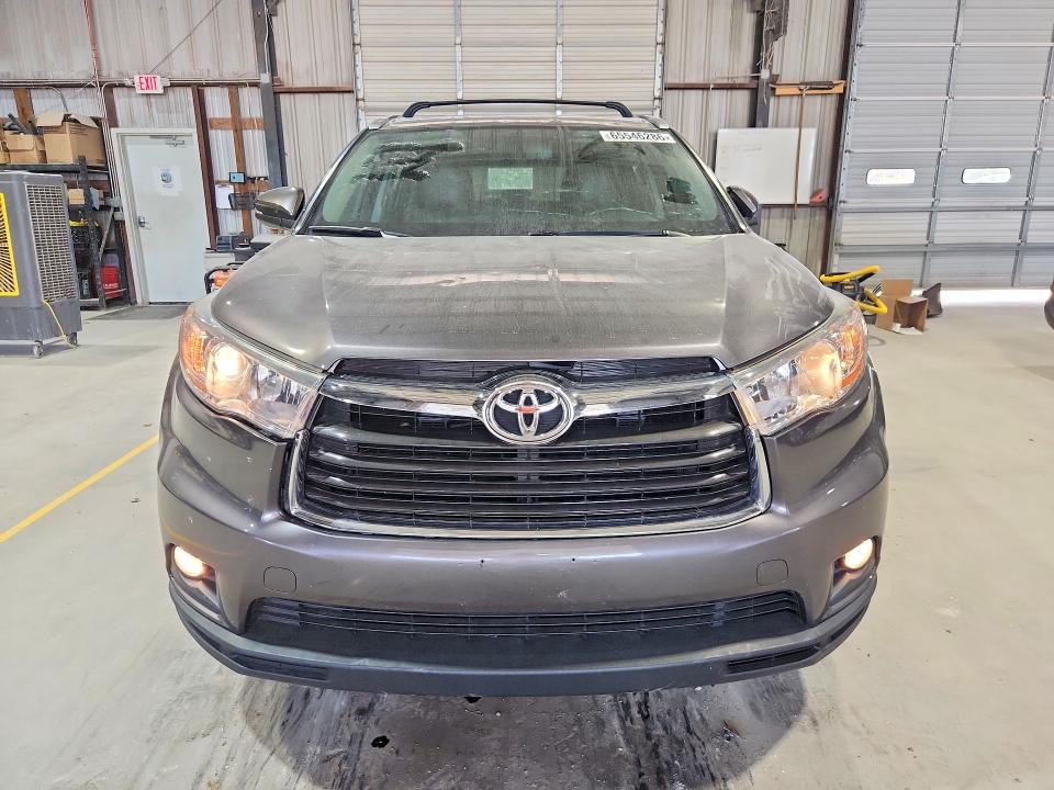 65546286 :رقم المزاد ، 5TDKKRFH1FS063022 vin ، 2015 Toyota Highlander مزاد بيع