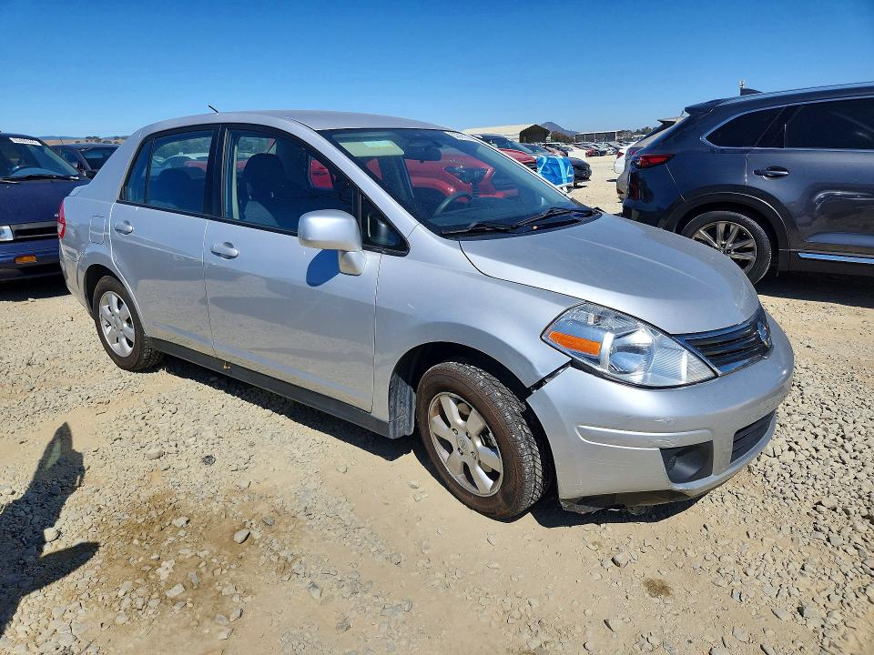2010 Nissan Versa მანქანა იყიდება აუქციონზე, vin: 3N1BC1AP7AL360827, აუქციონის ნომერი: 63395136