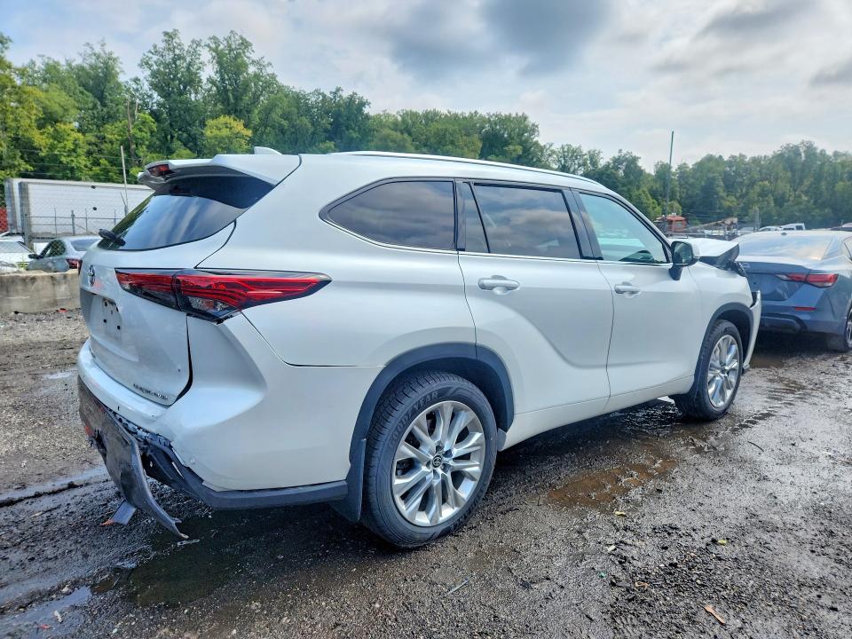 2022 Toyota Highlander მანქანა იყიდება აუქციონზე, vin: 5TDDZRBH2NS184702, აუქციონის ნომერი: 66719196