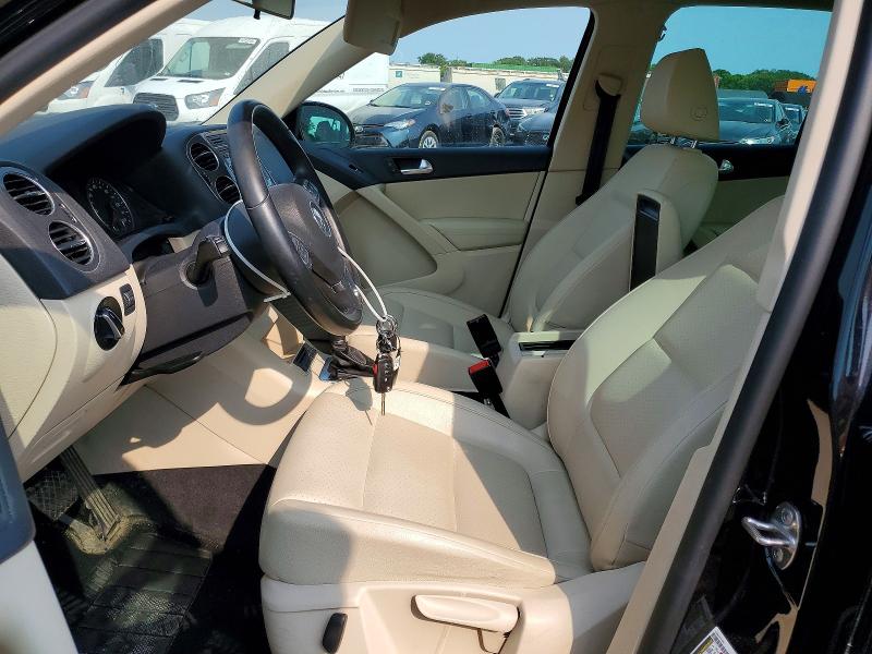 2013 Volkswagen Tiguan მანქანა იყიდება აუქციონზე, vin: WVGBV7AX9DW501479, აუქციონის ნომერი: 64575456