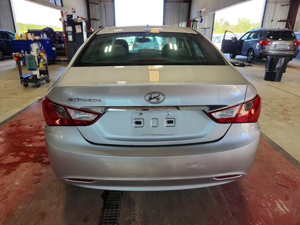 65603756 :رقم المزاد ، 5NPEB4AC2DH701339 vin ، 2013 Hyundai Sonata مزاد بيع