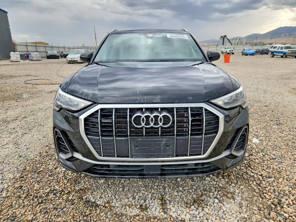 66489006 :رقم المزاد ، WA1DECF38N1148771 vin ، 2022 Audi Q3 مزاد بيع