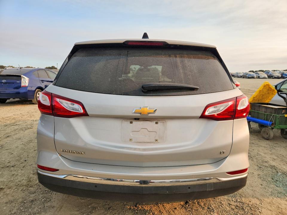 63417666 :رقم المزاد ، 2GNAXJEV2J6314159 vin ، 2018 Chevrolet Equinox مزاد بيع