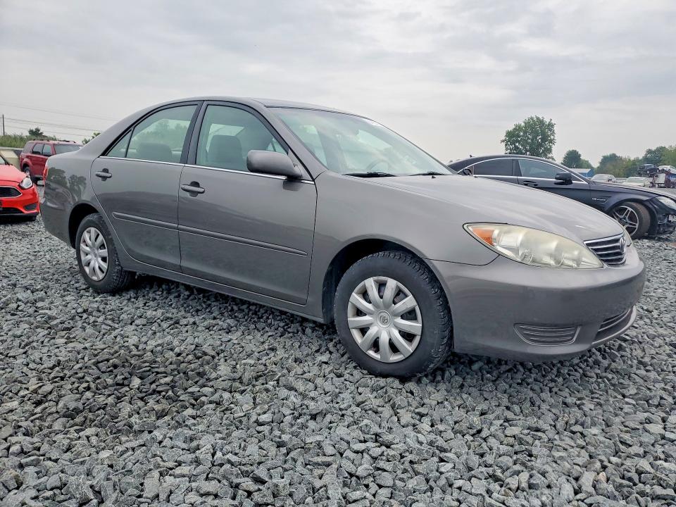 64423116 :رقم المزاد ، 4T1BE32K35U603241 vin ، 2005 Toyota Camry مزاد بيع