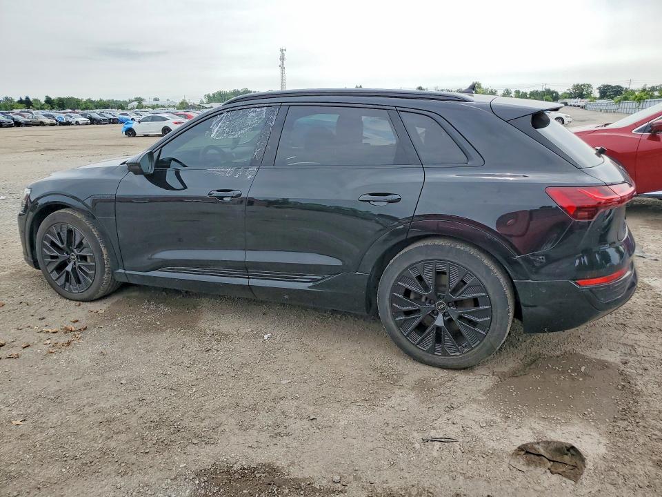 Продажа на аукционе авто 2024 Audi Q8 E-tron, vin: WA14ABGE6RB011799, номер лота: 63730206