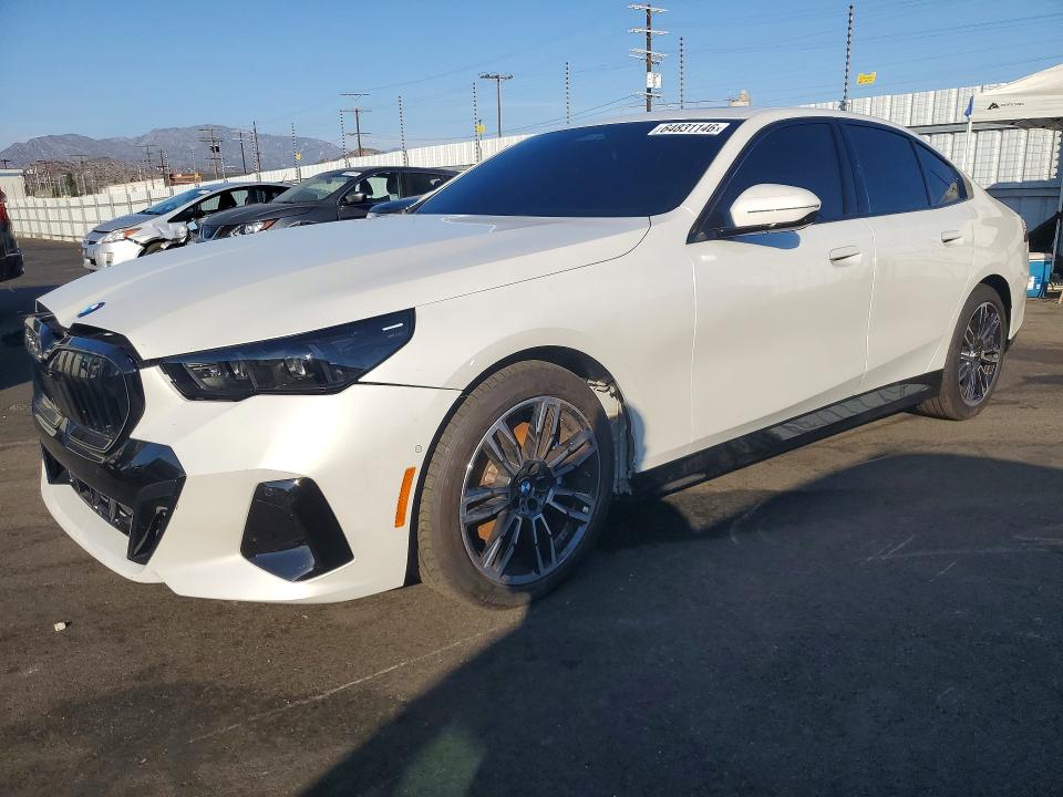 64831146 :رقم المزاد ، WBA43FJ05RCS99097 vin ، 2024 Bmw 530 مزاد بيع