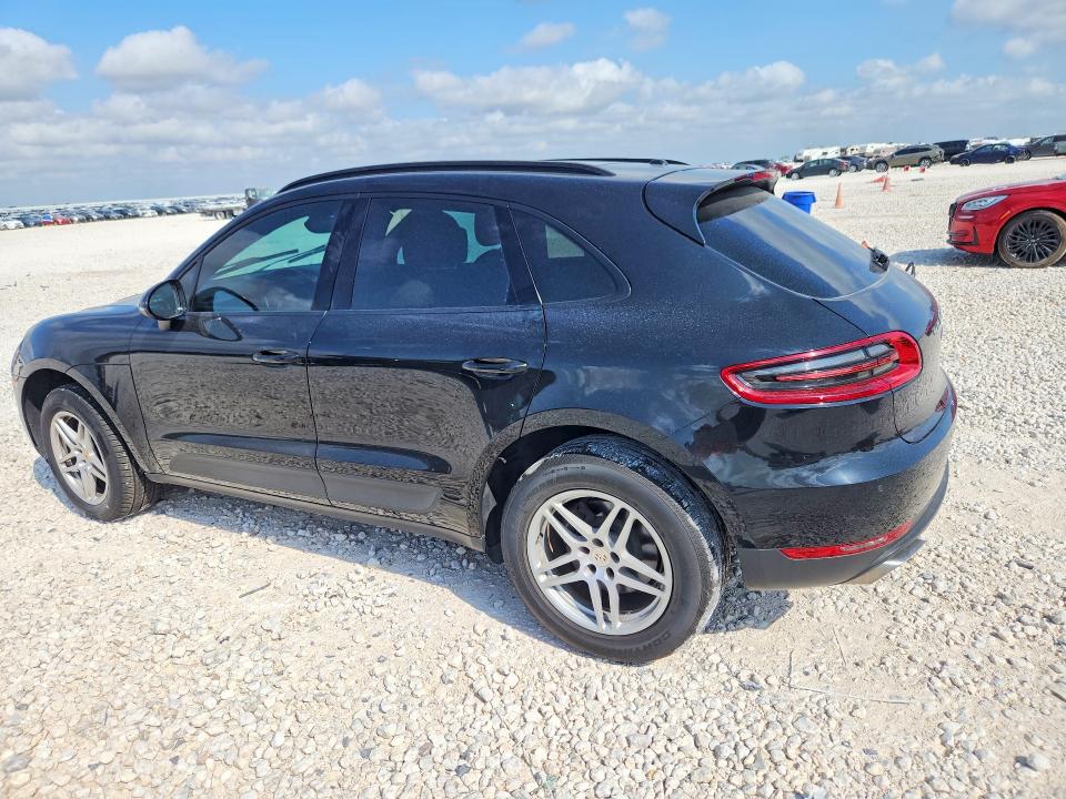 63745326 :رقم المزاد ، WP1AA2A5XHLB00591 vin ، 2017 Porsche Macan مزاد بيع