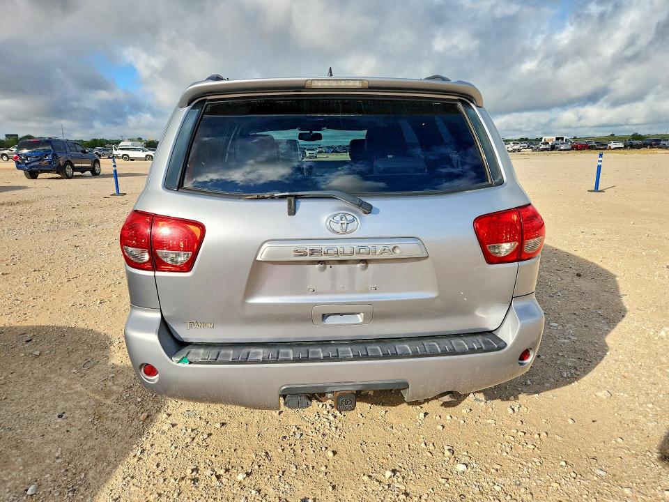 64139346 :رقم المزاد ، 5TDZM5G17BS003159 vin ، 2011 Toyota Sequoia مزاد بيع