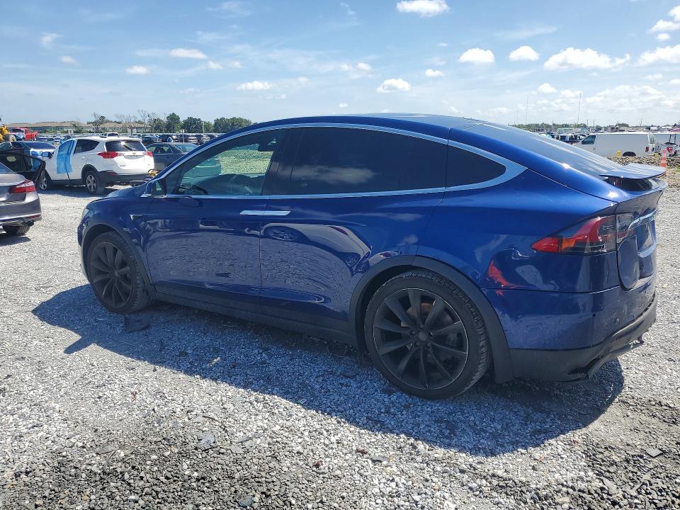 64364996 :رقم المزاد ، 5YJXCBE22KF192859 vin ، 2019 Tesla Model X مزاد بيع
