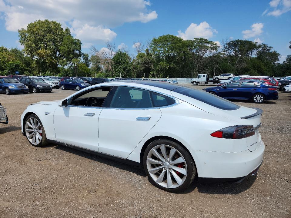 66635226 :رقم المزاد ، 5YJSA1E44GF128342 vin ، 2016 Tesla Model S مزاد بيع