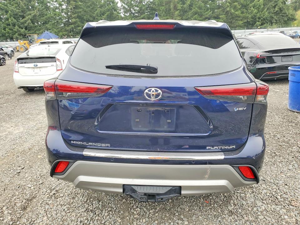 Продажа на аукционе авто 2025 Toyota Highlander Hybrid, vin: 5TDEBRCH1SS662062, номер лота: 64481466