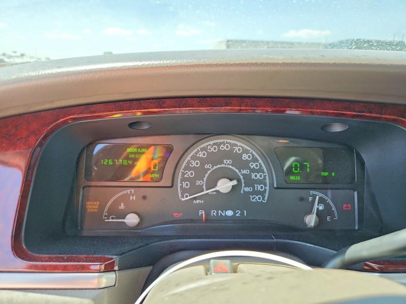 Продаж на аукціоні авто 2003 Lincoln Town Car, vin: 1LNHM82W23Y641806, номер лоту: 65394026