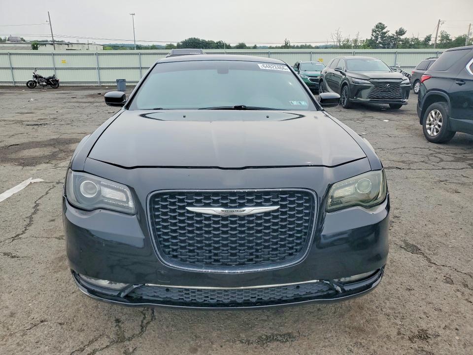 2015 Chrysler 300 მანქანა იყიდება აუქციონზე, vin: 2C3CCABG8FH859933, აუქციონის ნომერი: 64822466