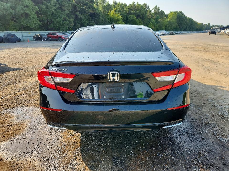 64019626 :رقم المزاد ، 1HGCV1F50JA162750 vin ، 2018 Honda Accord مزاد بيع