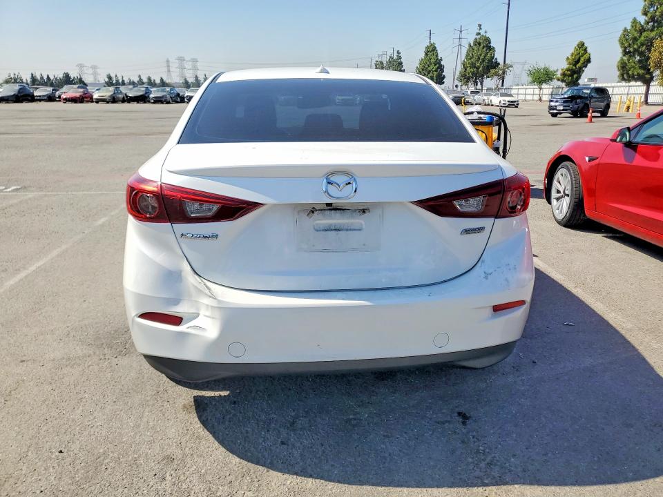 2017 Mazda 3 მანქანა იყიდება აუქციონზე, vin: JM1BN1W38H1137937, აუქციონის ნომერი: 63887606