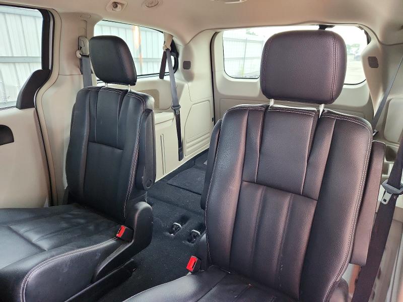 67289806 :رقم المزاد ، 2C4RC1BGXGR206179 vin ، 2016 Chrysler Town & Country مزاد بيع