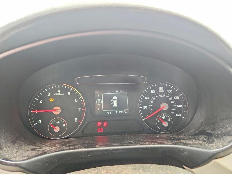 64712616 :رقم المزاد ، 5XYPG4A37HG285408 vin ، 2017 Kia Sorento مزاد بيع