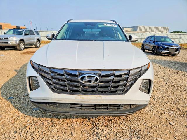 64551626 :رقم المزاد ، KM8JBCA14NU051228 vin ، 2022 Hyundai Tuson مزاد بيع