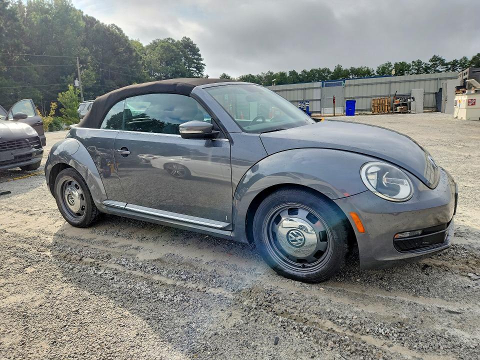 63390456 :رقم المزاد ، 3VW517AT5FM802616 vin ، 2015 Volkswagen Beetle مزاد بيع