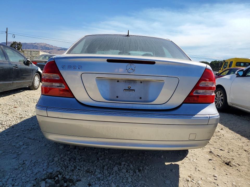66308526 :رقم المزاد ، WDBRF64J74F535436 vin ، 2004 Mercedes-benz C مزاد بيع