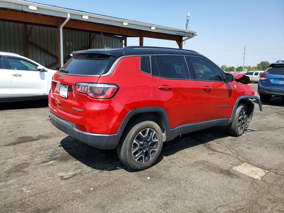 2018 Jeep Compass მანქანა იყიდება აუქციონზე, vin: 3C4NJDDB9JT501205, აუქციონის ნომერი: 64306646