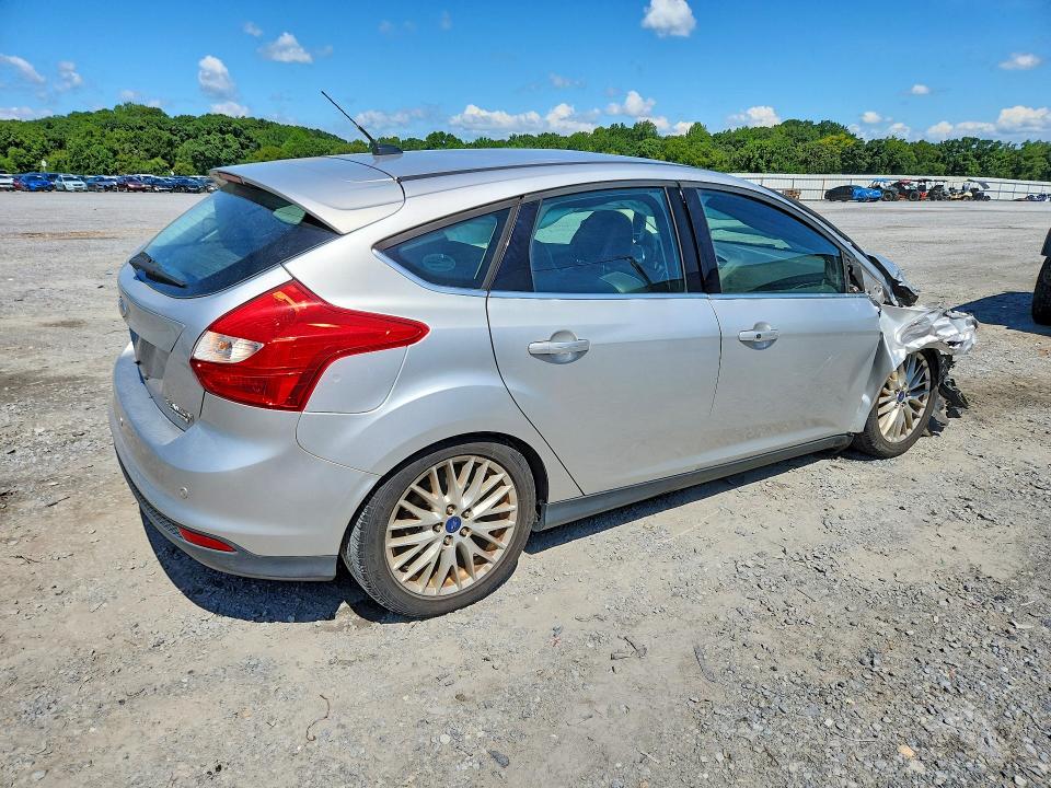 65512136 :رقم المزاد ، 1FADP3N24EL409932 vin ، 2014 Ford Focus مزاد بيع
